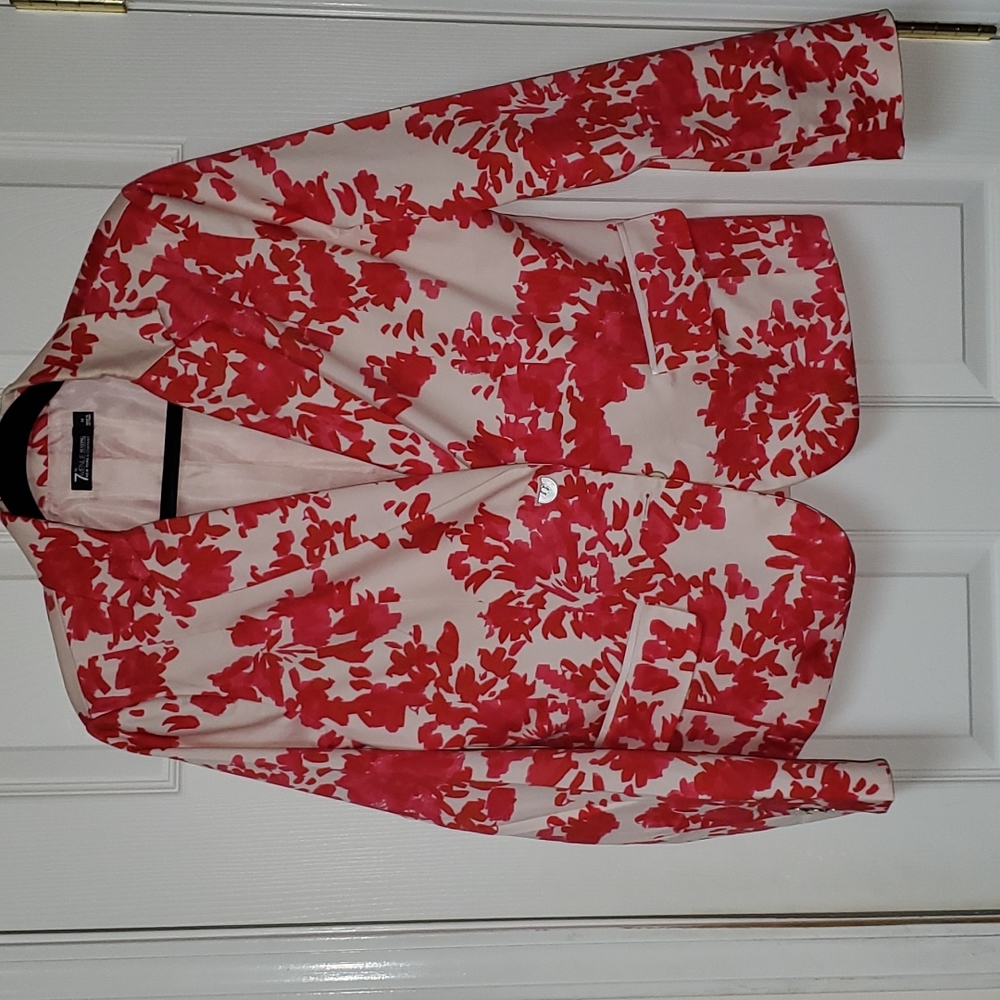 NYC Floral suit (skirt size 12 blazer size 14)